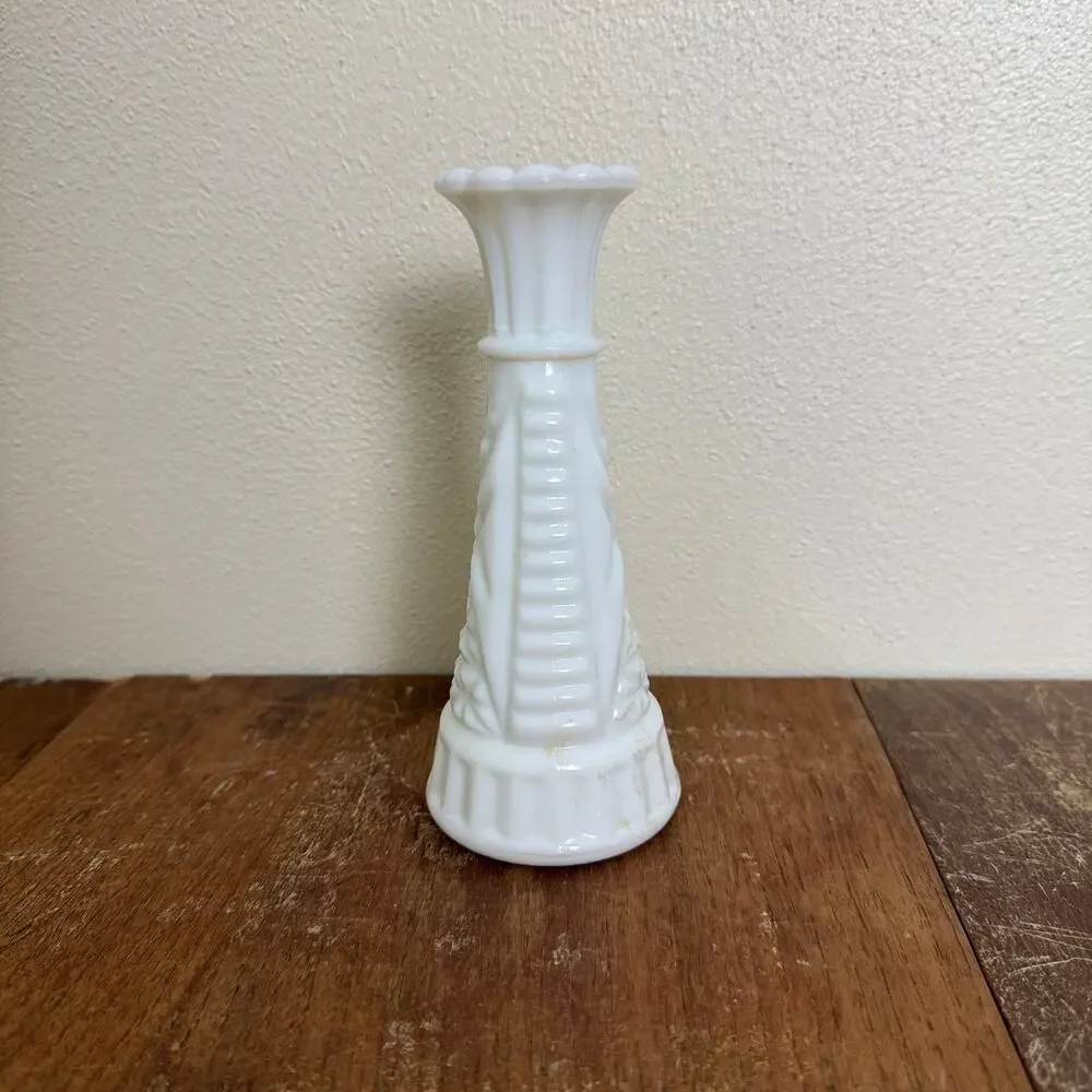 Vintage Ring of Fire Milk Glass Short Pressed Glass 6 inches Bud‎ Vase - Picture 2 of 9